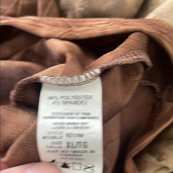 Brown Floral Women's Top - Picture 5 of 5